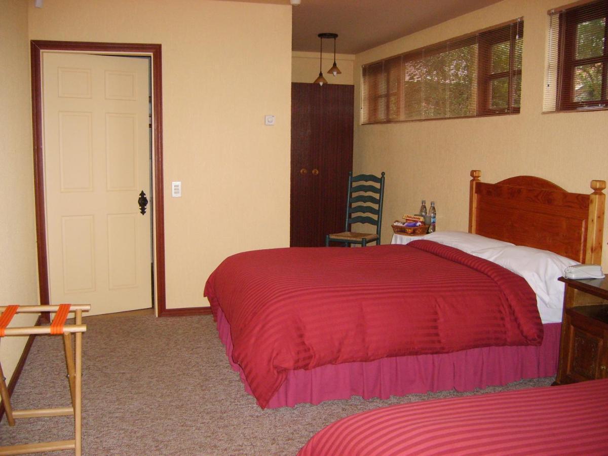 Yan Kee Way Lodge Bungalow Puerto Varas Esterno foto