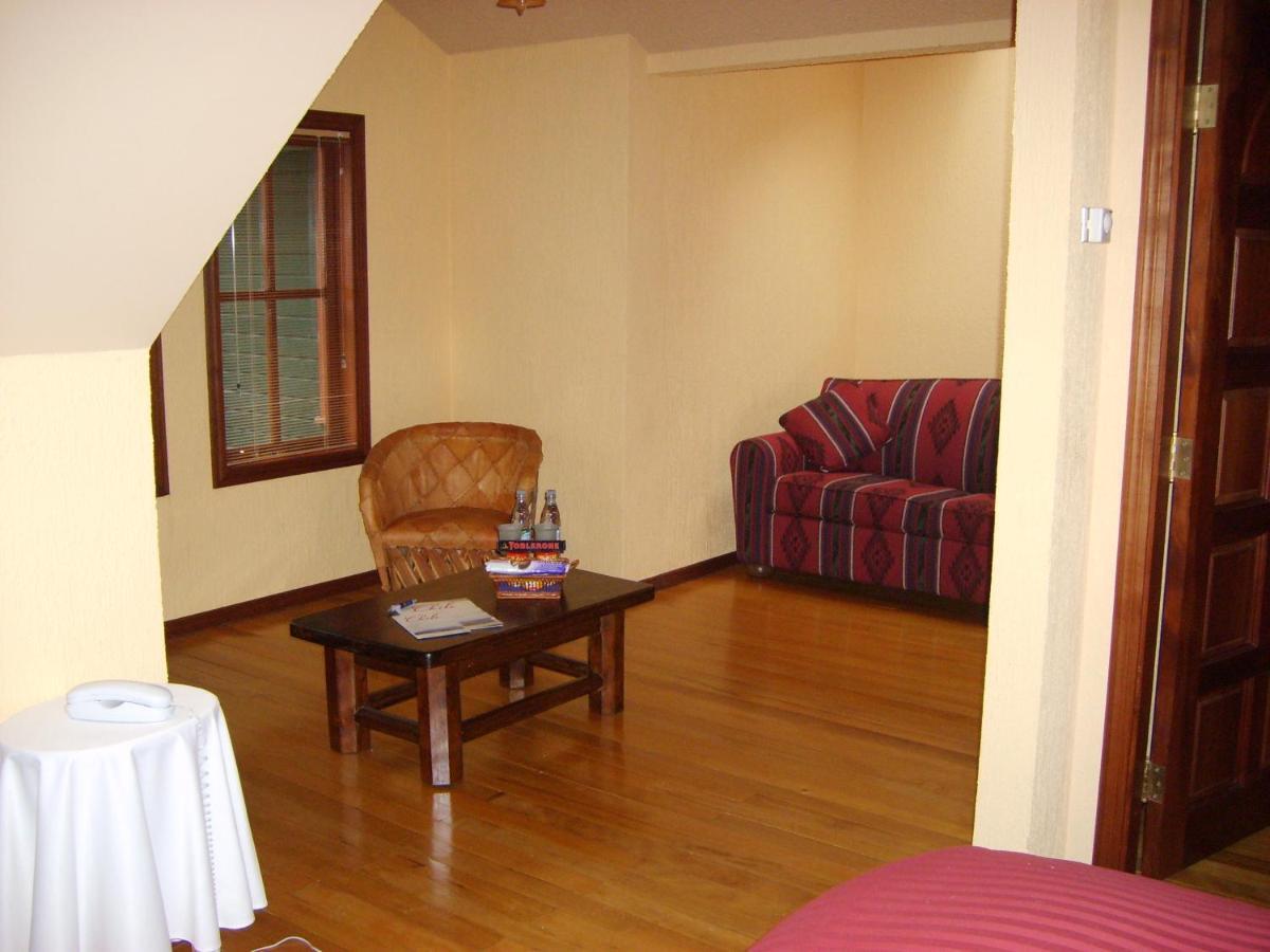 Yan Kee Way Lodge Bungalow Puerto Varas Esterno foto